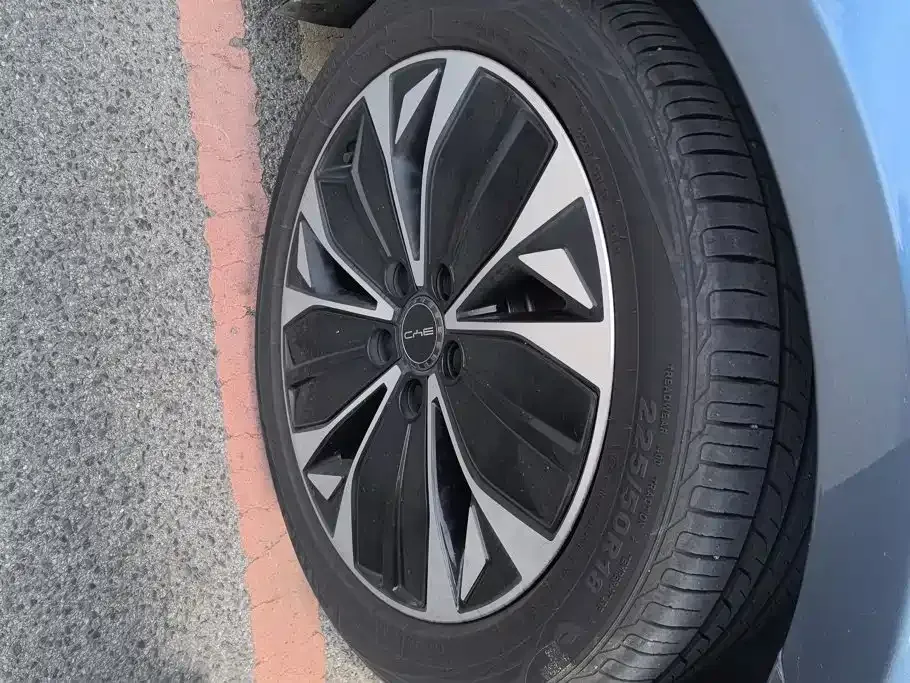 BYD Seal — фото 8