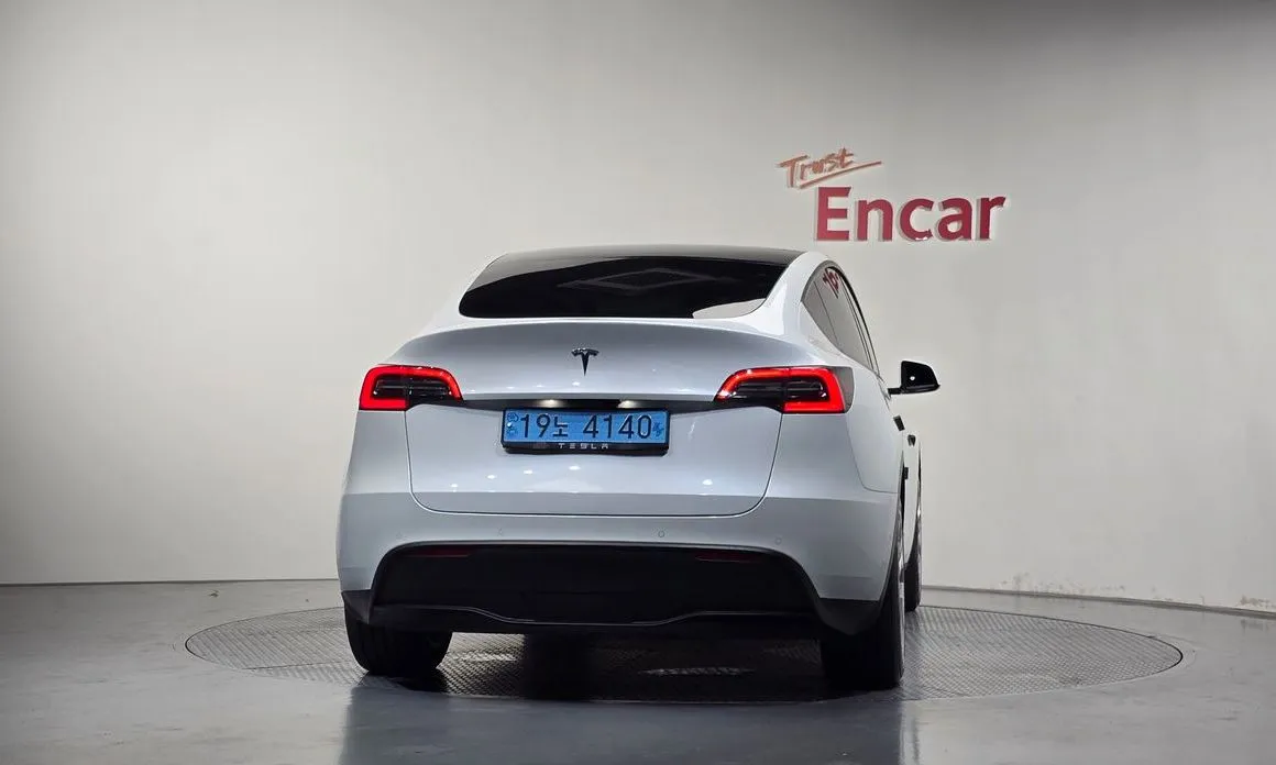 Tesla Model Y — фото 4