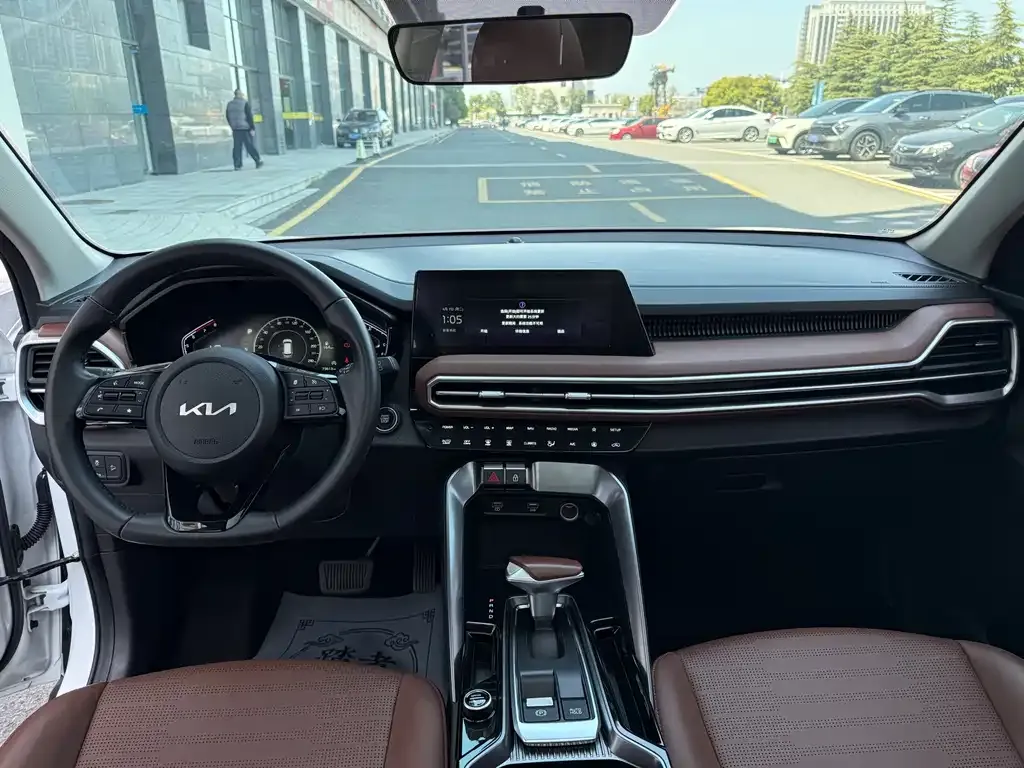 Kia Sportage — фото 10