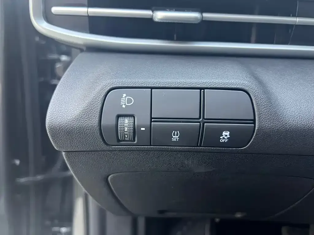Hyundai Elantra — фото 4