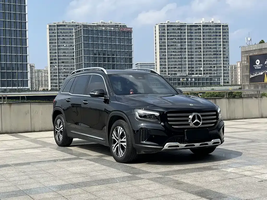 Mercedes-Benz GLB — фото 2