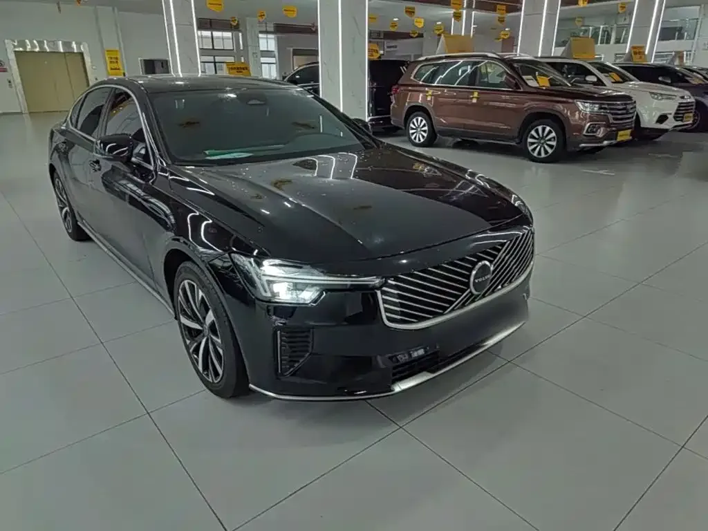 Volvo S90 — фото 10