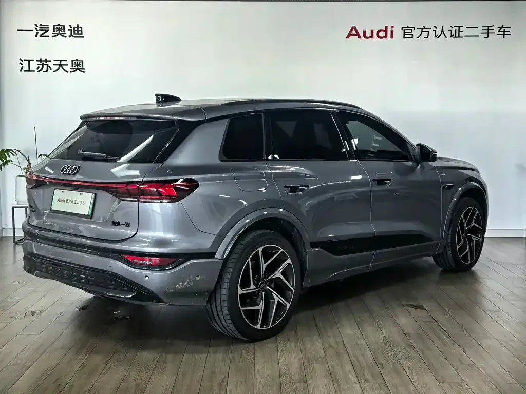 Audi Q6L e-tron — фото 3