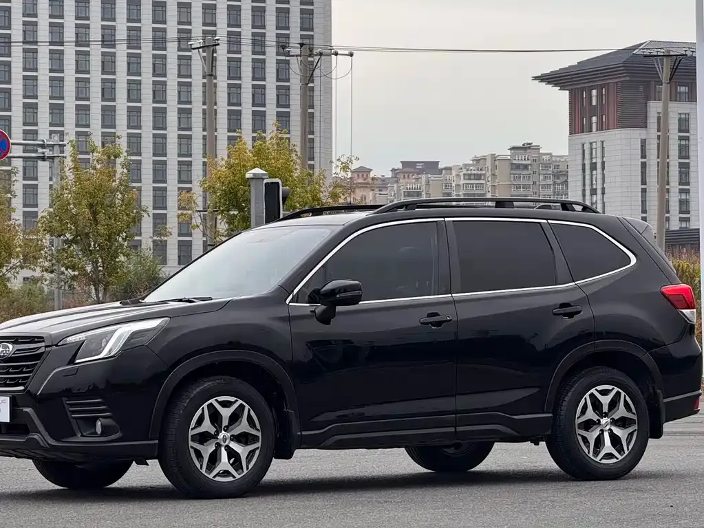 Subaru Forester — фото 1