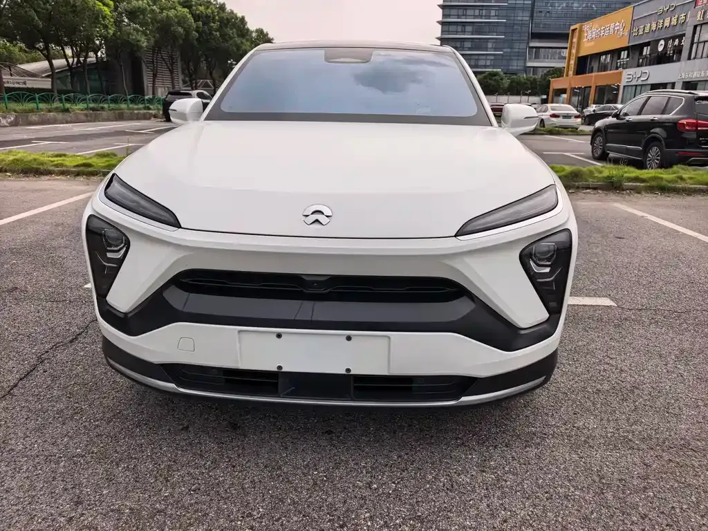 NIO EC6 — фото 8