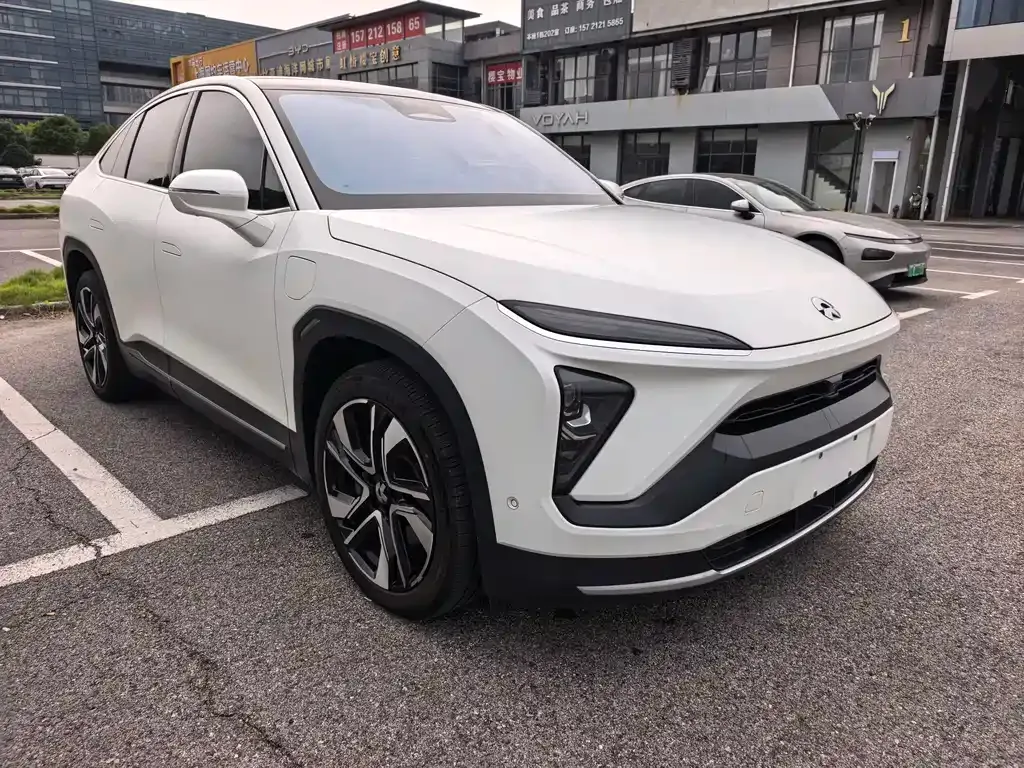 NIO EC6 — фото 9