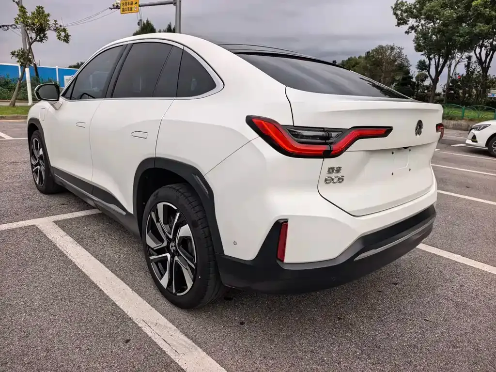NIO EC6 — фото 10