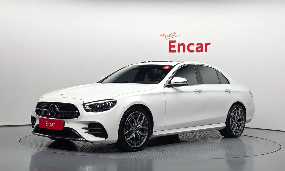 Mercedes-Benz E-Class — фото 1