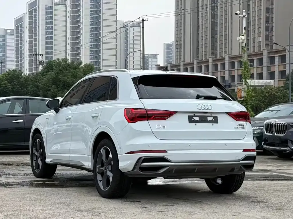 Audi Q3 — фото 4