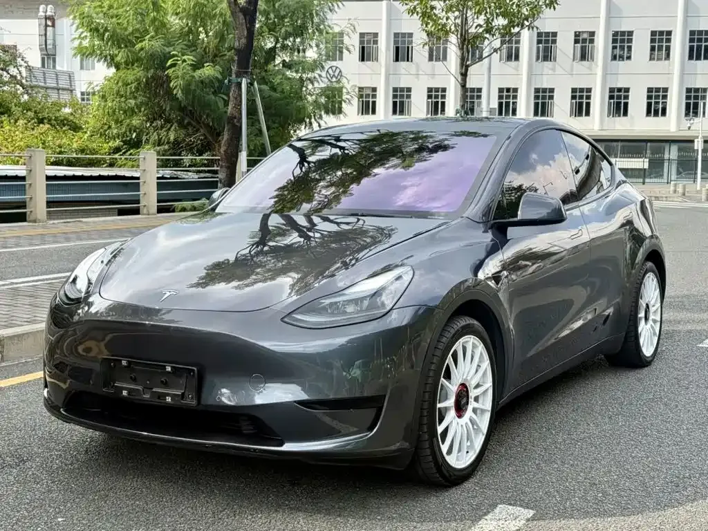 Tesla Model Y — фото 7