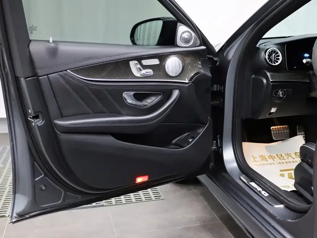 Mercedes-Benz E-Class AMG — фото 6