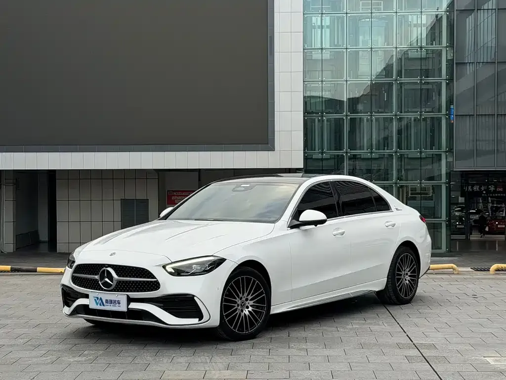 Mercedes-Benz C-Class — фото 1
