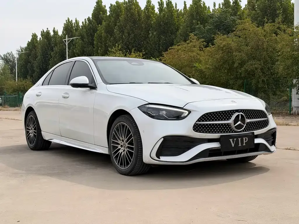 Mercedes-Benz C-Class — фото 1