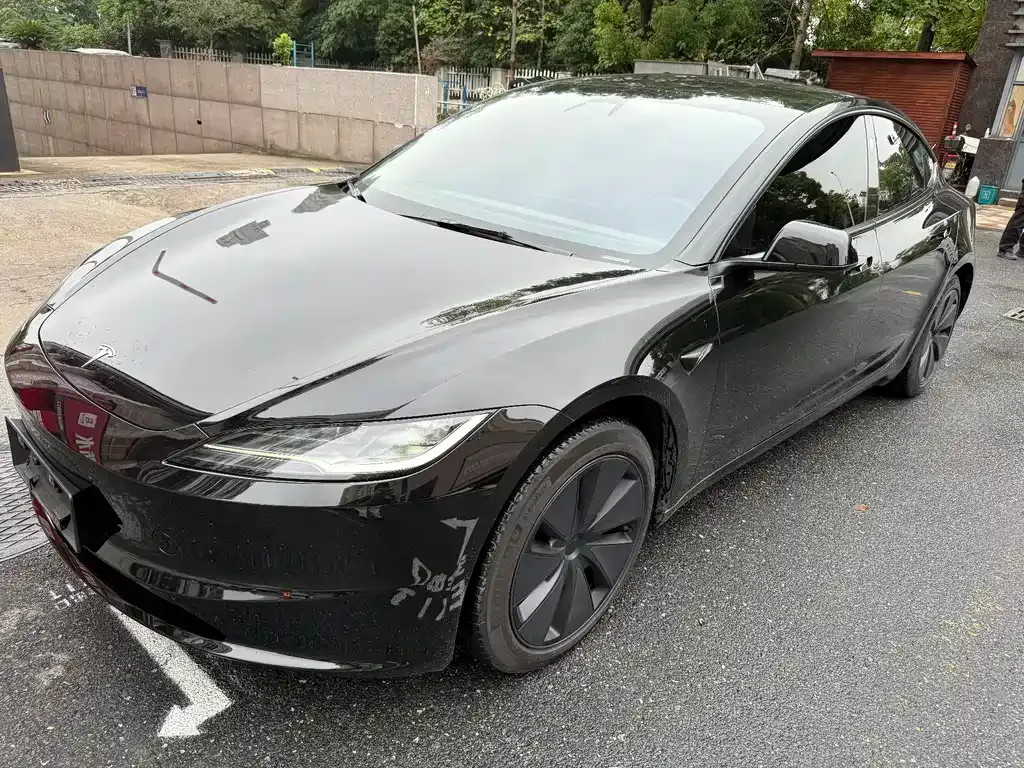 Tesla Model 3 — фото 6