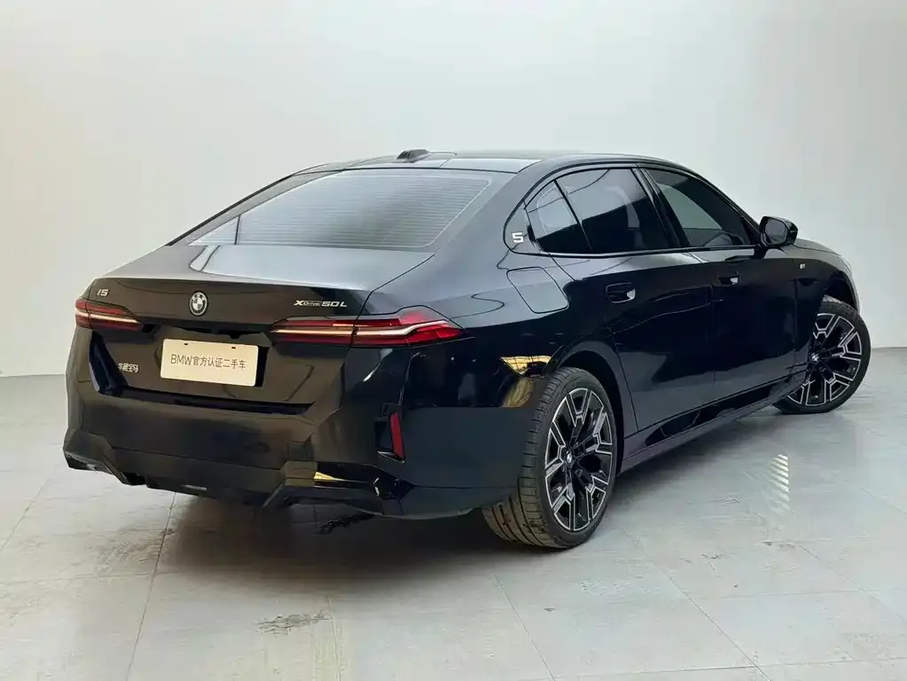 BMW i5 — фото 10