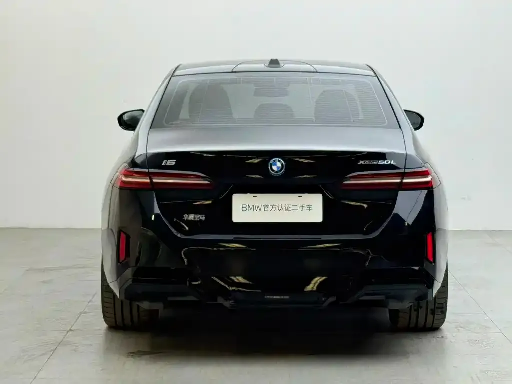 BMW i5 — фото 5