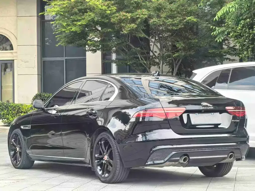 Jaguar XEL — фото 9