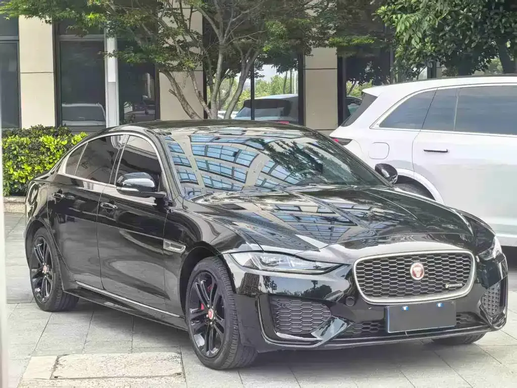 Jaguar XEL — фото 10