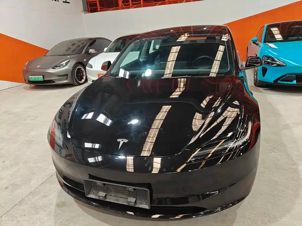 Tesla Model 3 — фото 2