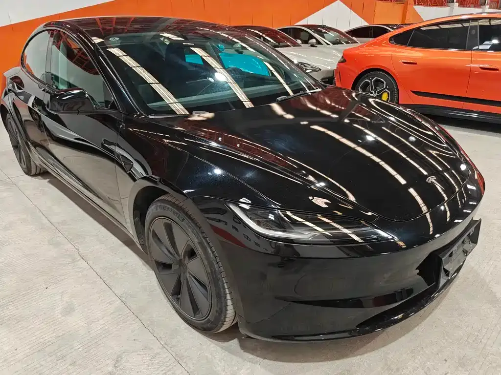 Tesla Model 3 — фото 5