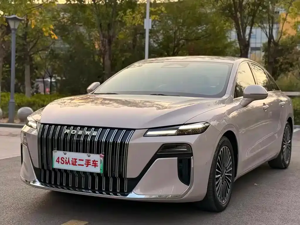 Roewe M7 DMH — фото 1