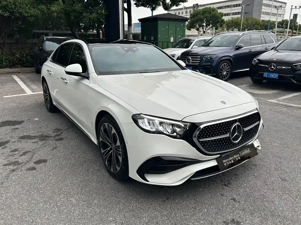 Mercedes-Benz E-Class — фото 10