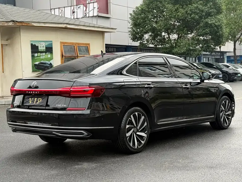 Volkswagen Passat — фото 5
