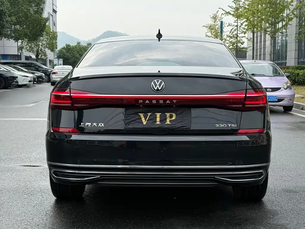 Volkswagen Passat — фото 6