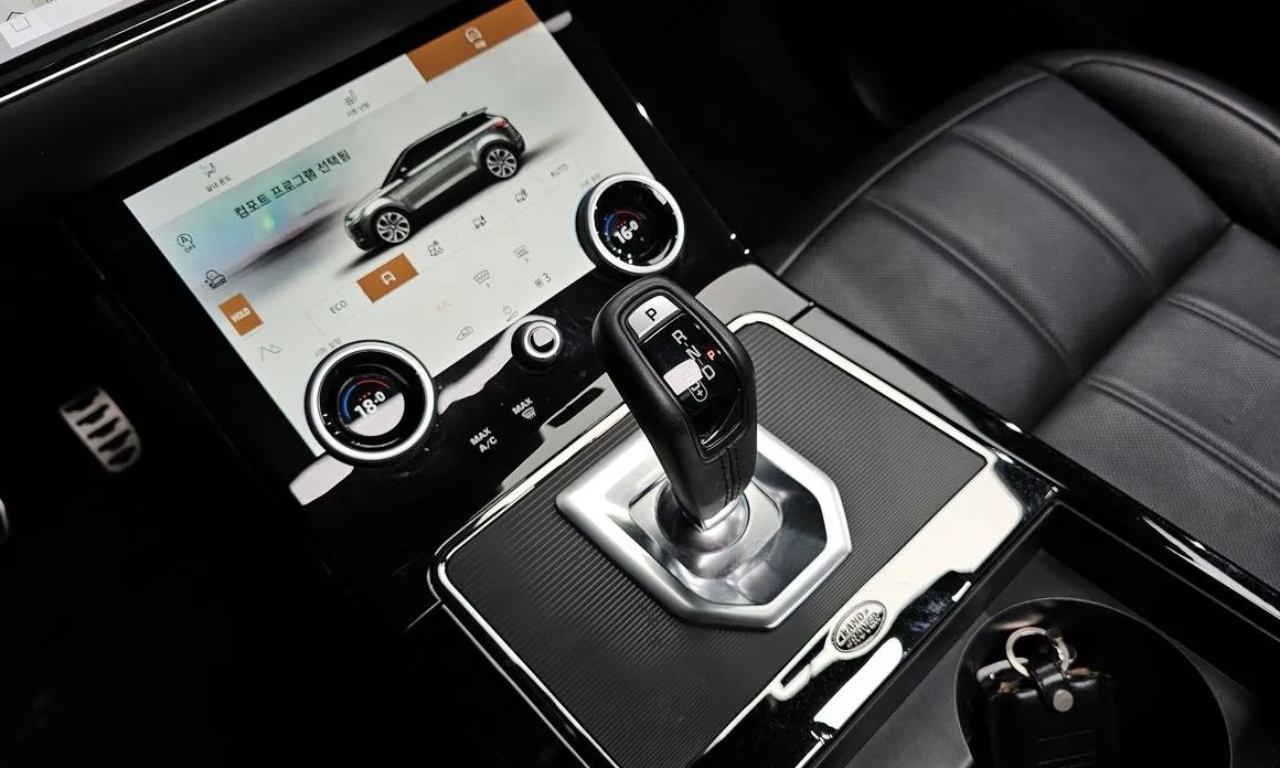 Land Rover Range Rover Evoque — фото 9