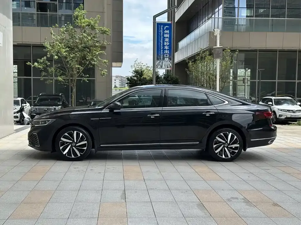 Volkswagen Passat — фото 6