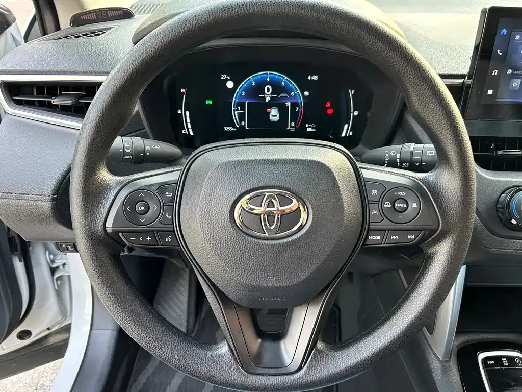 Toyota Corolla Cross — фото 9