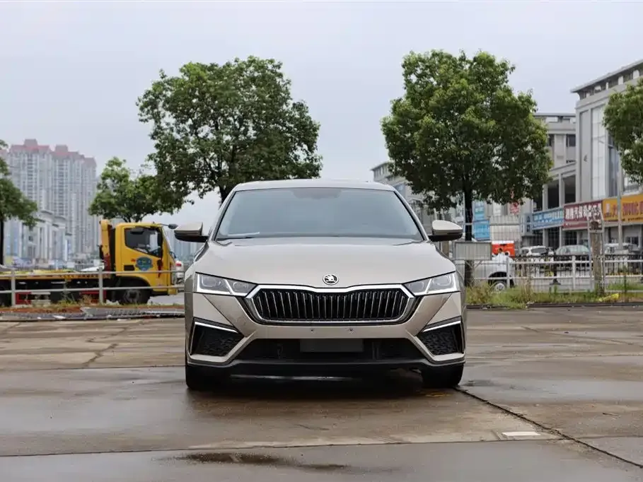 Skoda Octavia — фото 4