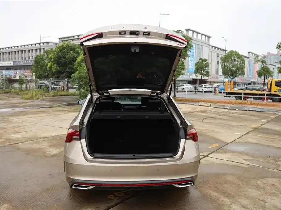 Skoda Octavia — фото 9