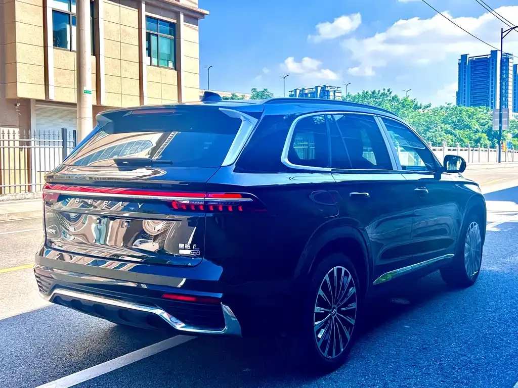 Geely Xingyue L — фото 4