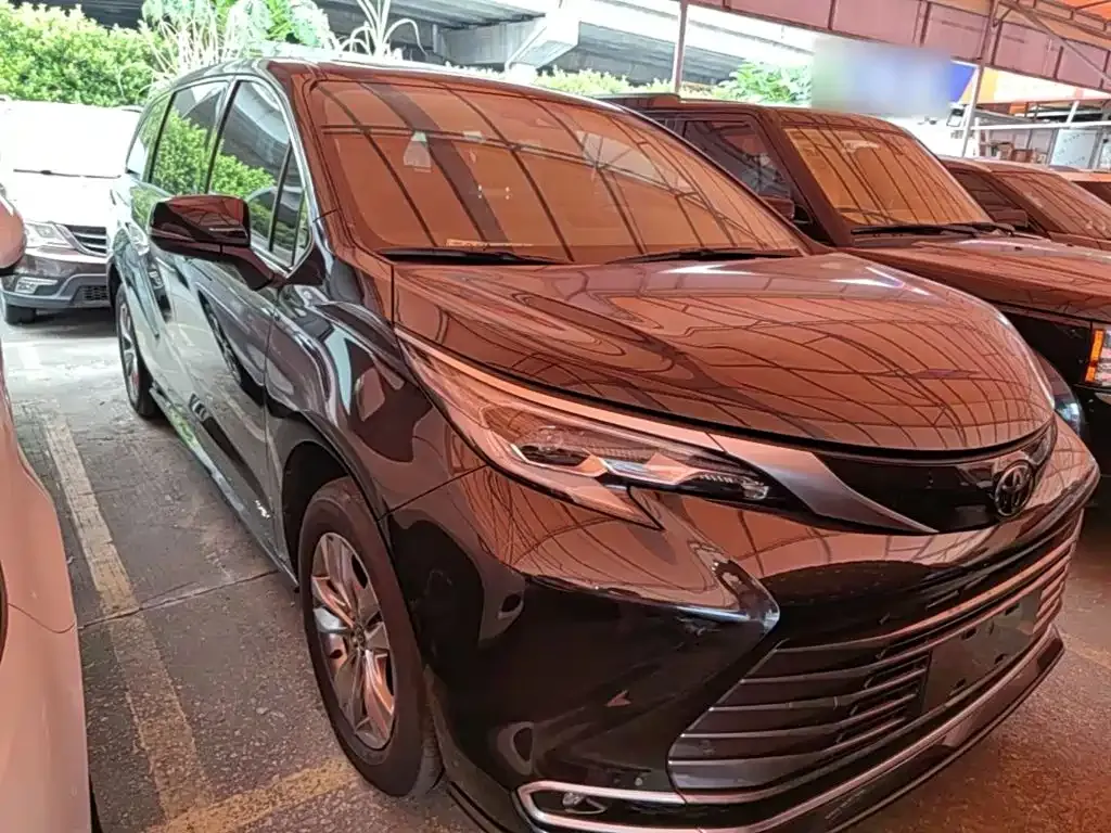 Toyota Sienna — фото 7