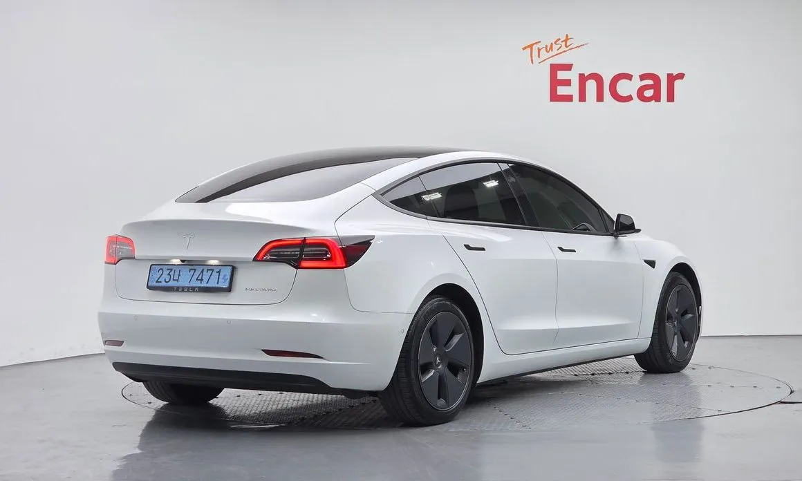 Tesla Model 3 — фото 6