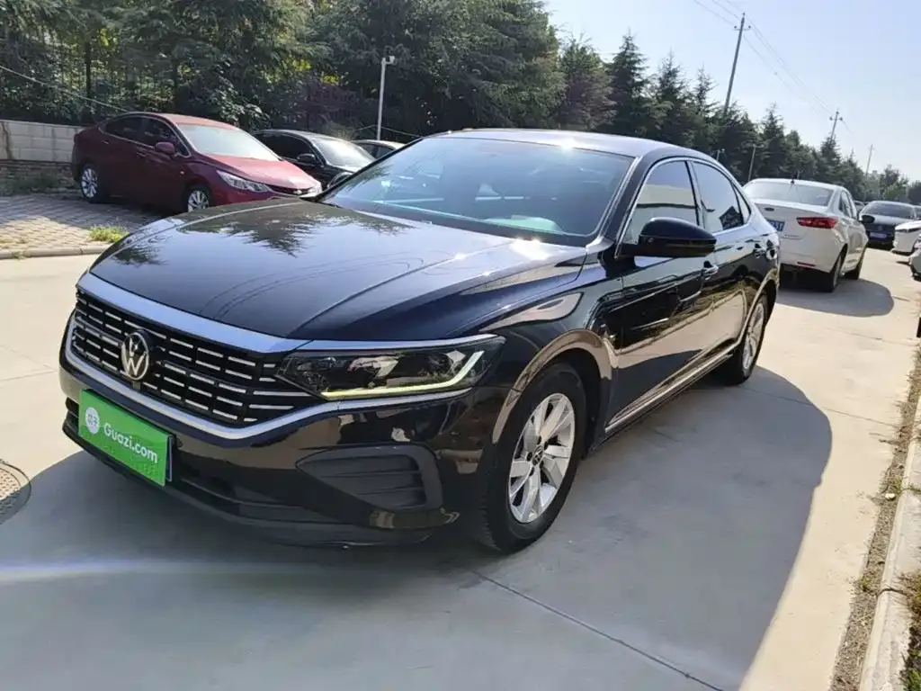Volkswagen Passat — фото 1