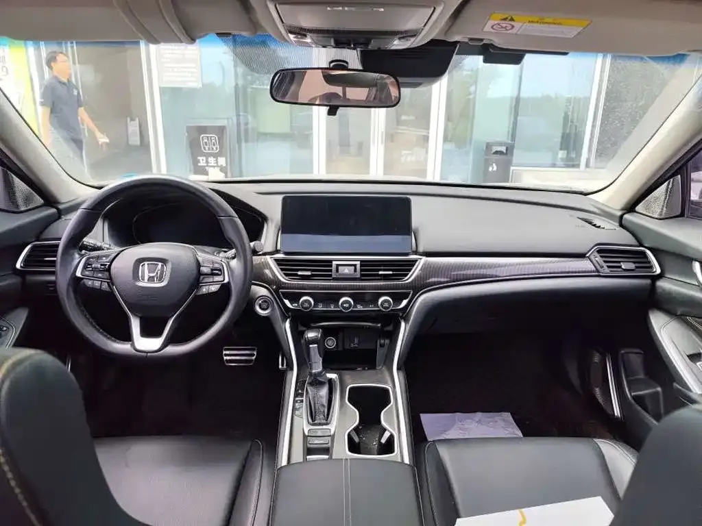 Honda Accord — фото 4