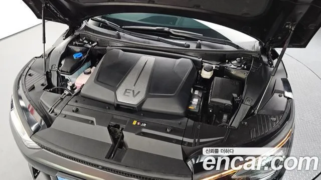 Kia EV6 — фото 8