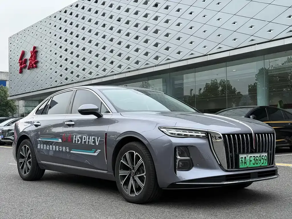 Hongqi H5 PHEV — фото 6