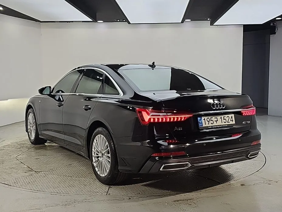 Audi A6 — фото 8