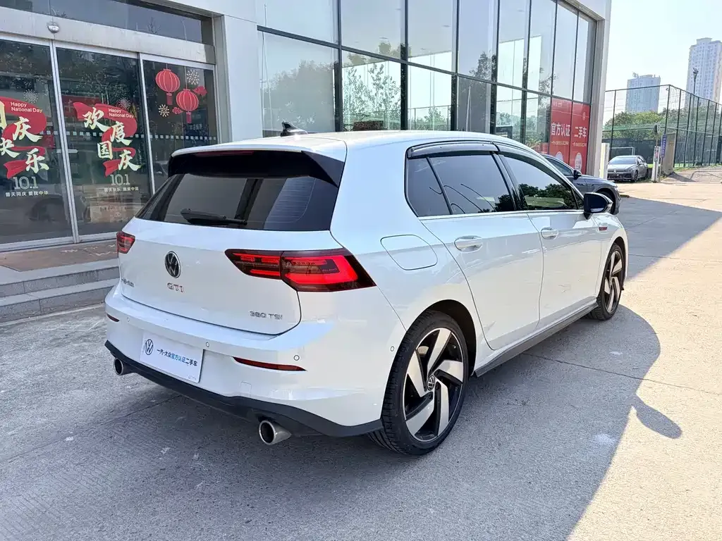 Volkswagen Golf GTI — фото 2