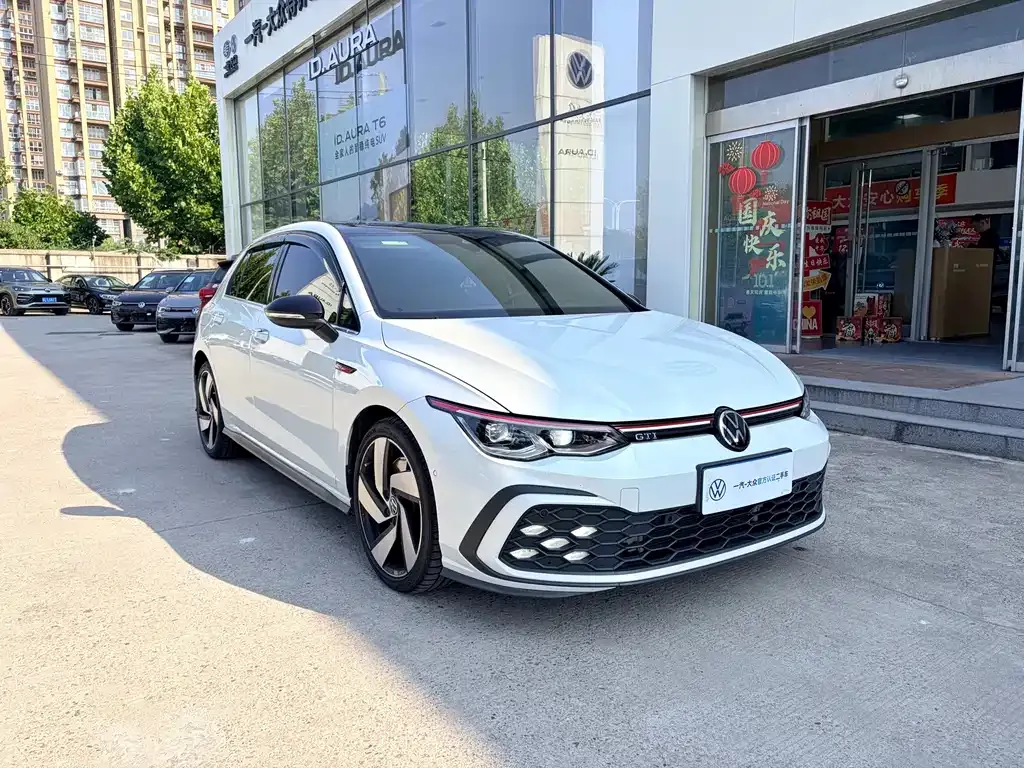 Volkswagen Golf GTI — фото 9