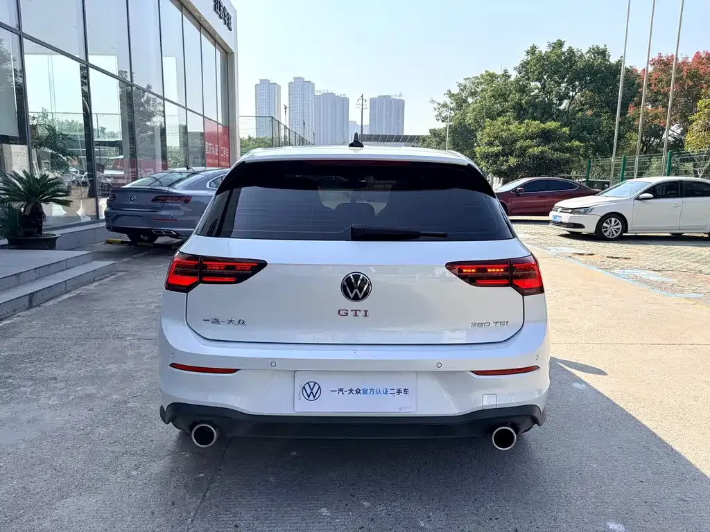 Volkswagen Golf GTI — фото 7
