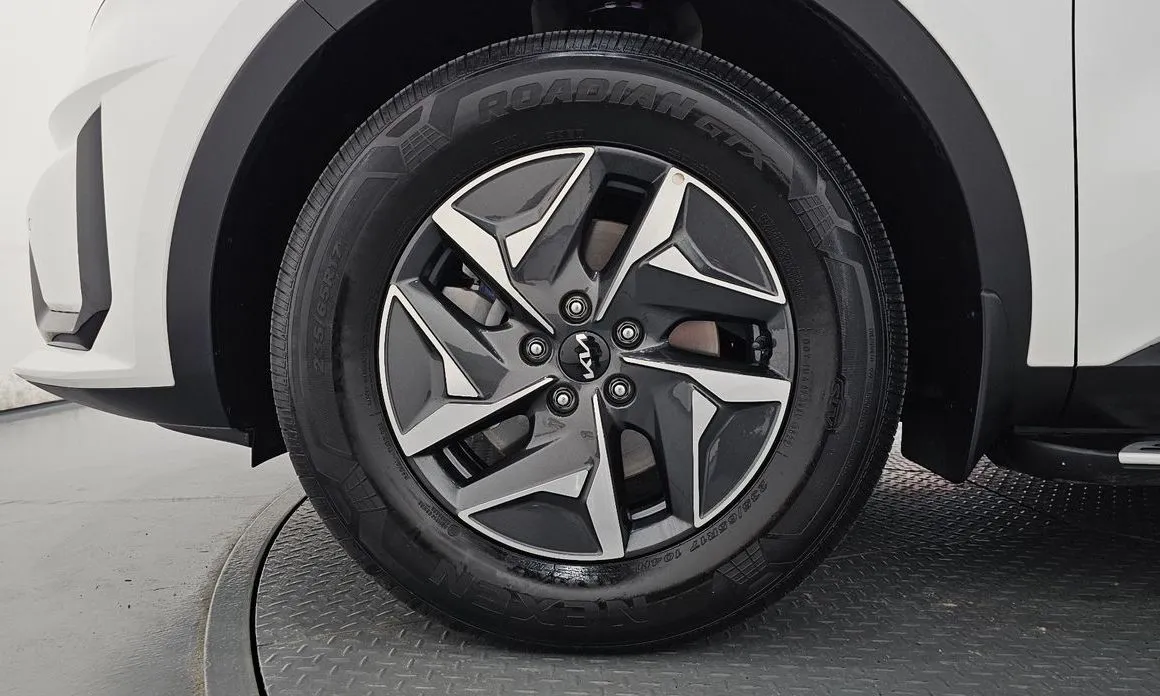 Kia Sorento — фото 6