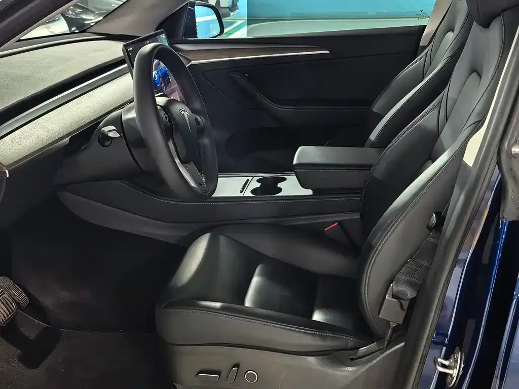 Tesla Model Y — фото 2