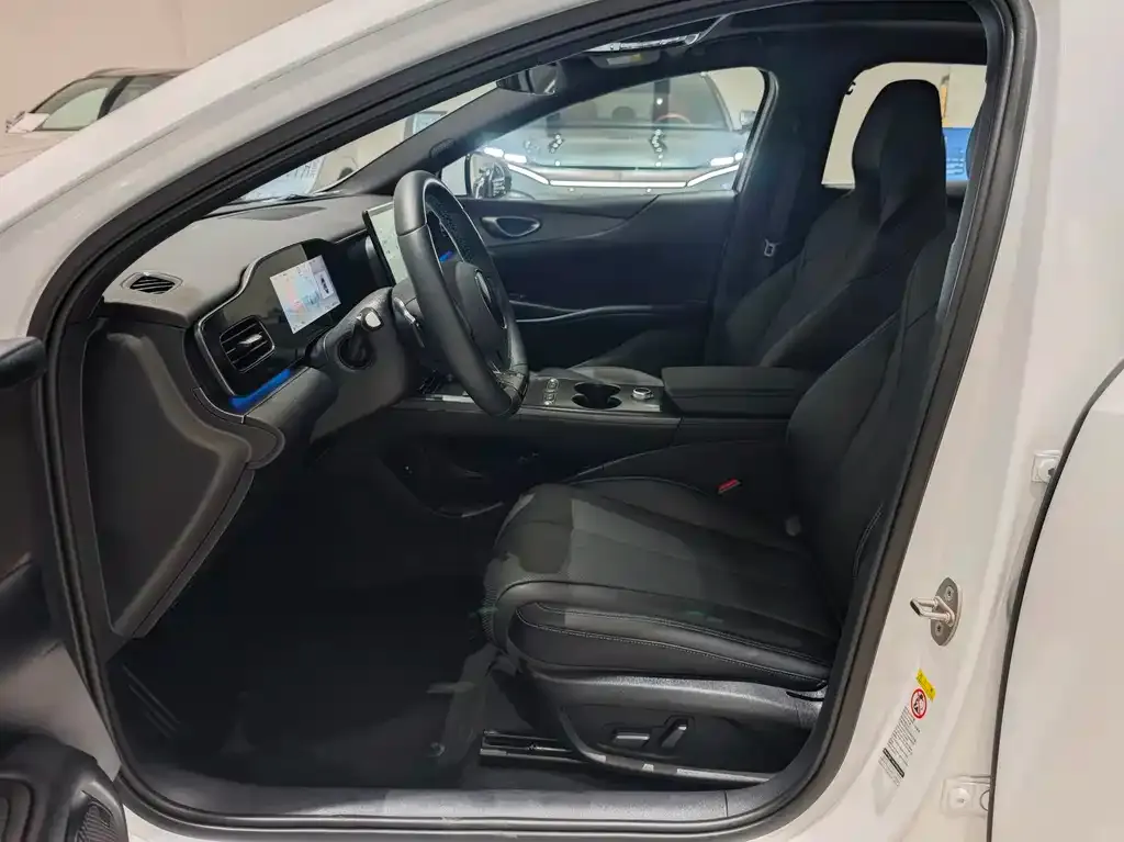 BYD Seal 06 — фото 10