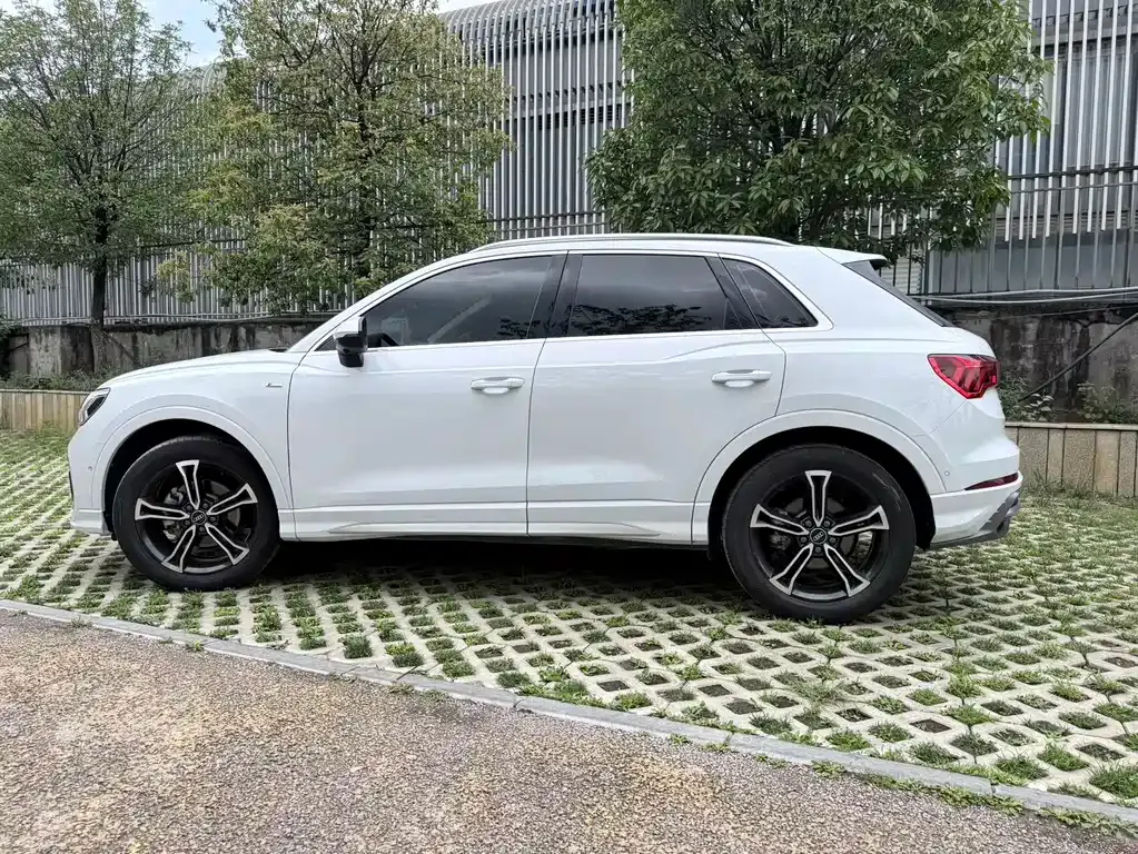 Audi Q3 — фото 6
