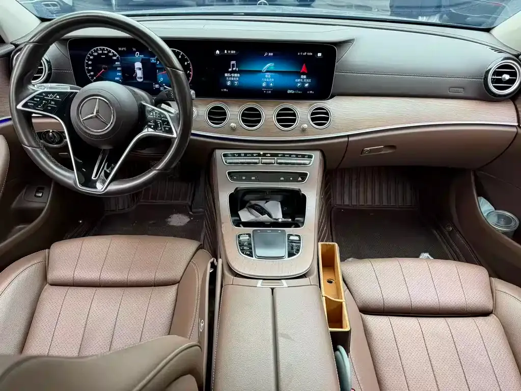 Mercedes-Benz E-Class — фото 10