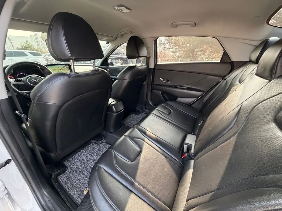 Hyundai AVANTE — фото 3